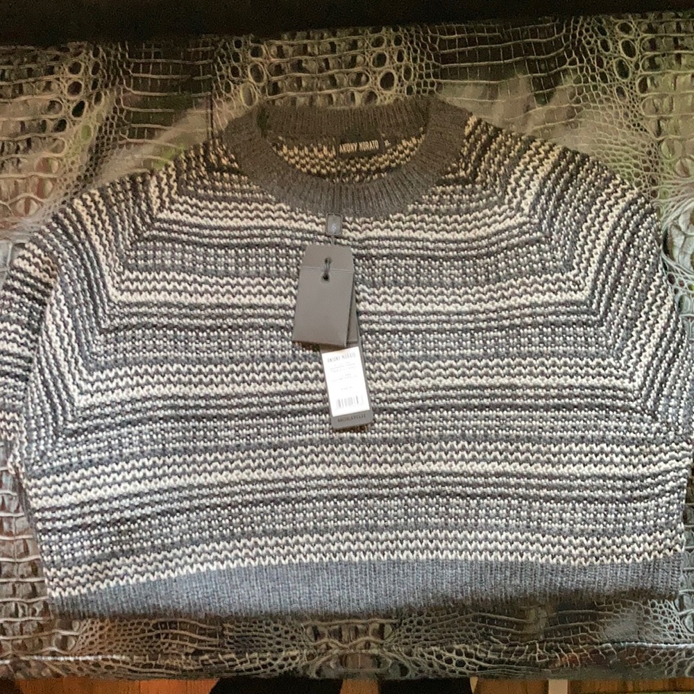 Grey/blk sweater